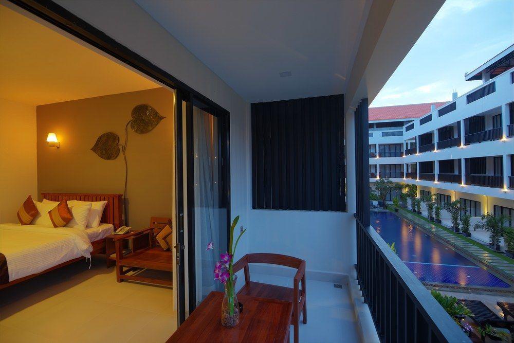 New Riverside Hotel Siem Reap Exterior photo